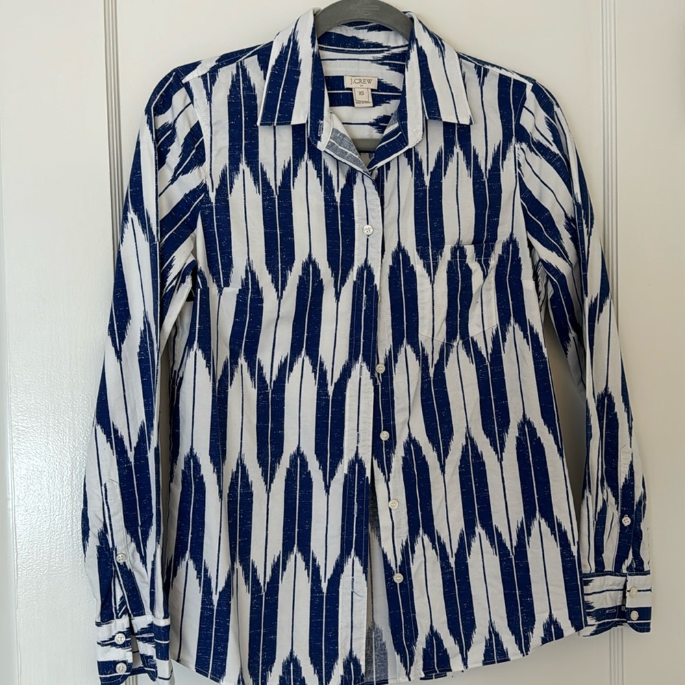 J. Crew Factory button up long sleeve shirt in an ikat/aztec pattern
